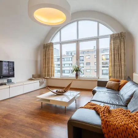 Spacious And Modern Nearby The アパート クノック・ヘイスト