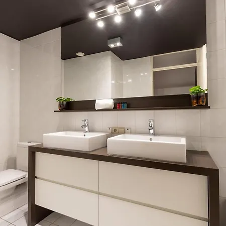 アパート Spacious And Modern Nearby The クノック・ヘイスト